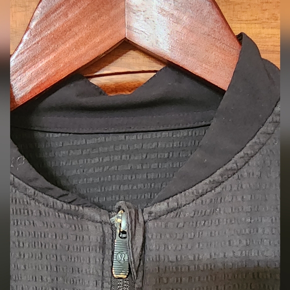 Lululemon jacket - Picture 2 of 4